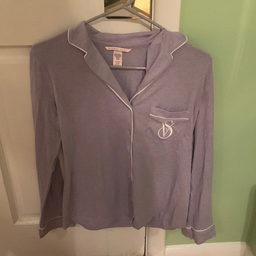 Victoria Secret sleep set. Includes shirt and pants